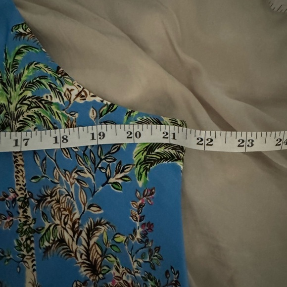 Lilly Pulitzer Julien Top in “Blue thistle Tiger Queen” 💙🐯🐅 🩵🌴 - Picture 6 of 7